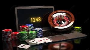jackpot city App တွင် Live Casino နှင့် Slots ကစားနေသော မြင်ကွင်း